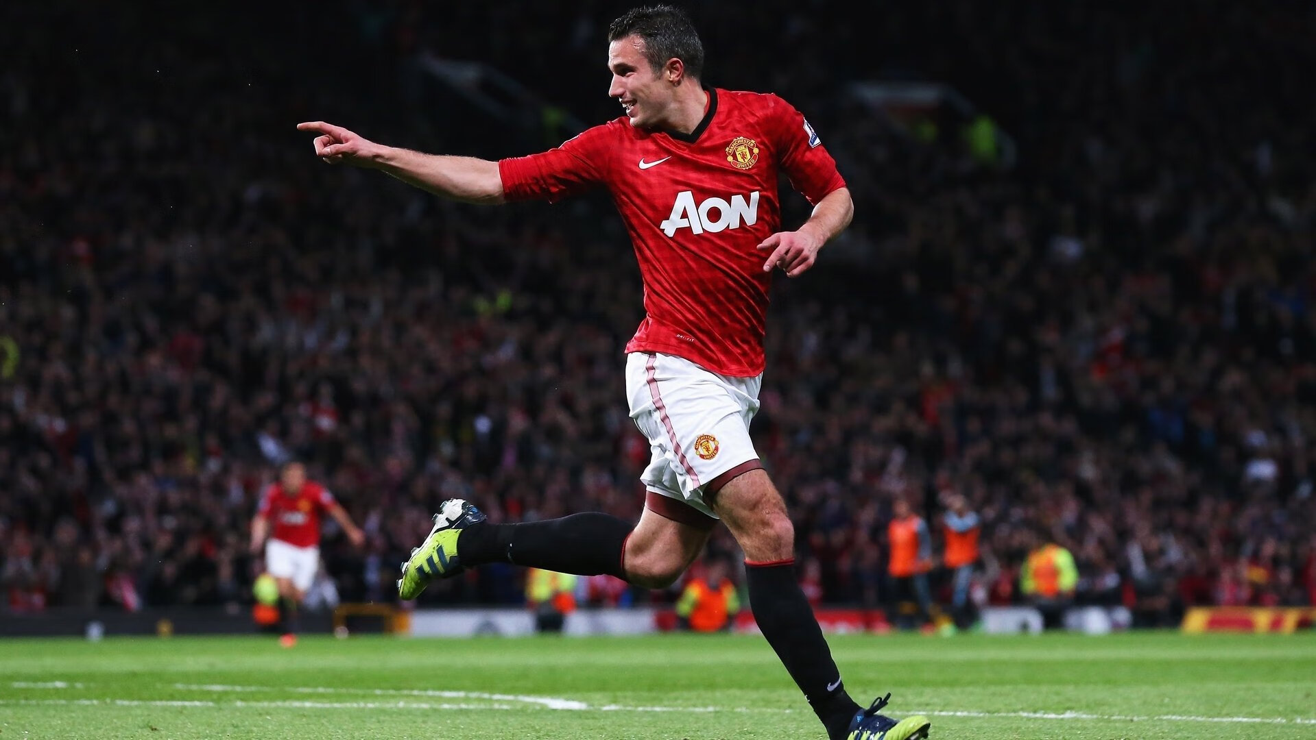 莱万赛点兑现，武汉三镇淘汰北京首钢晋级四强，主帅激动落泪